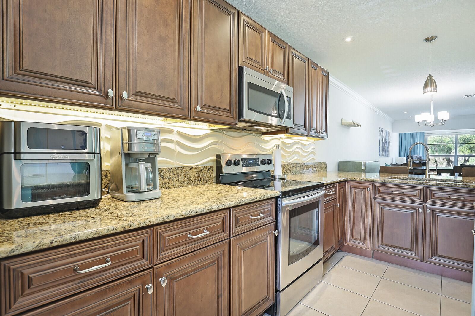 1141 Calamondin Terrace #202, Delray Beach, FL 33445 photo 3