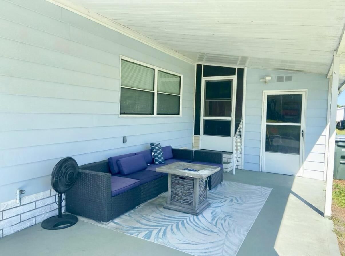 240 Travis Cay Place, Fort Pierce, FL 34982 photo 3