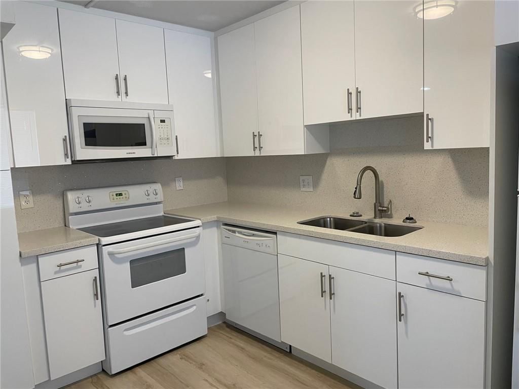235 LAKEVIEW Drive #102, Weston, FL 33326 photo 5
