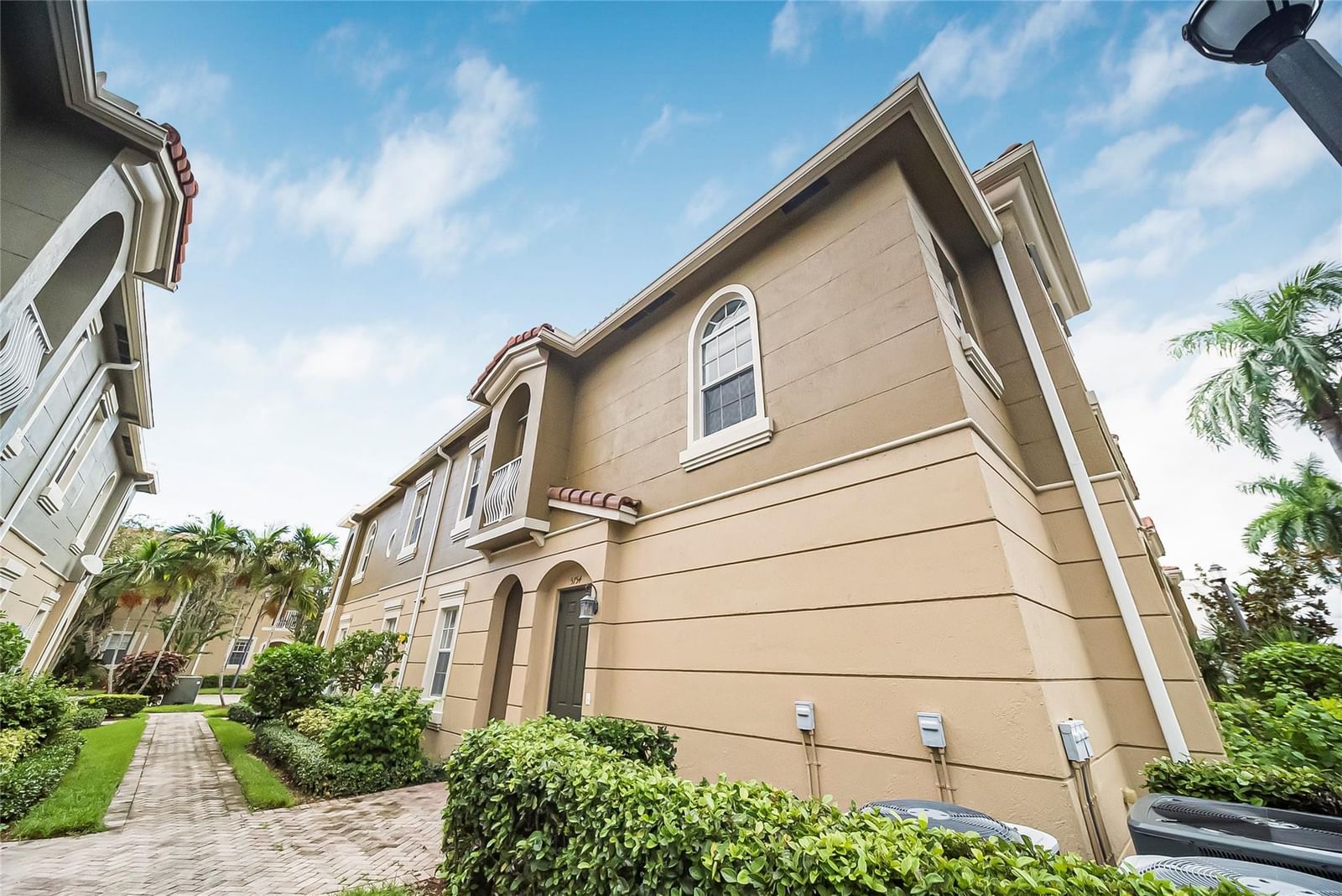 5754 HAMPTON HILLS Boulevard #5754, Tamarac, FL 33321 photo 2