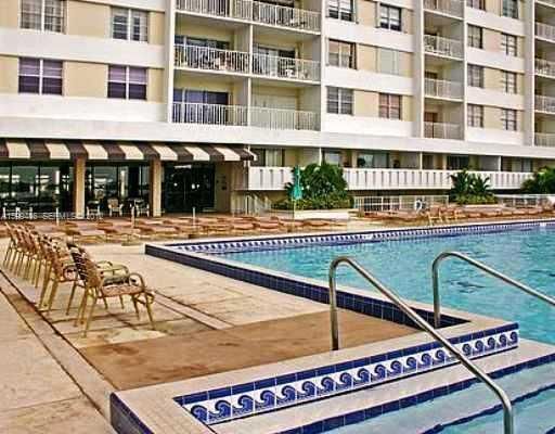 500 BAYVIEW Drive #122, Sunny Isles Beach, FL 33160 photo 4