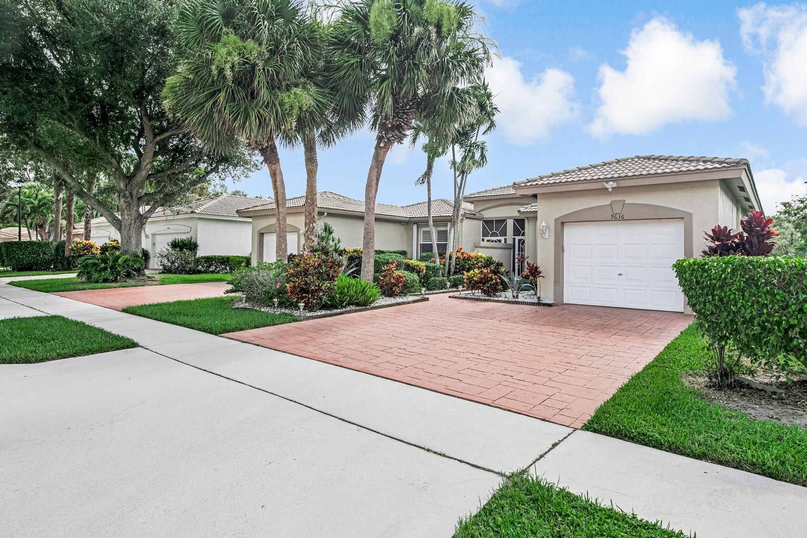 9636 Crescent View Drive N, Boynton Beach, FL 33437 photo 2