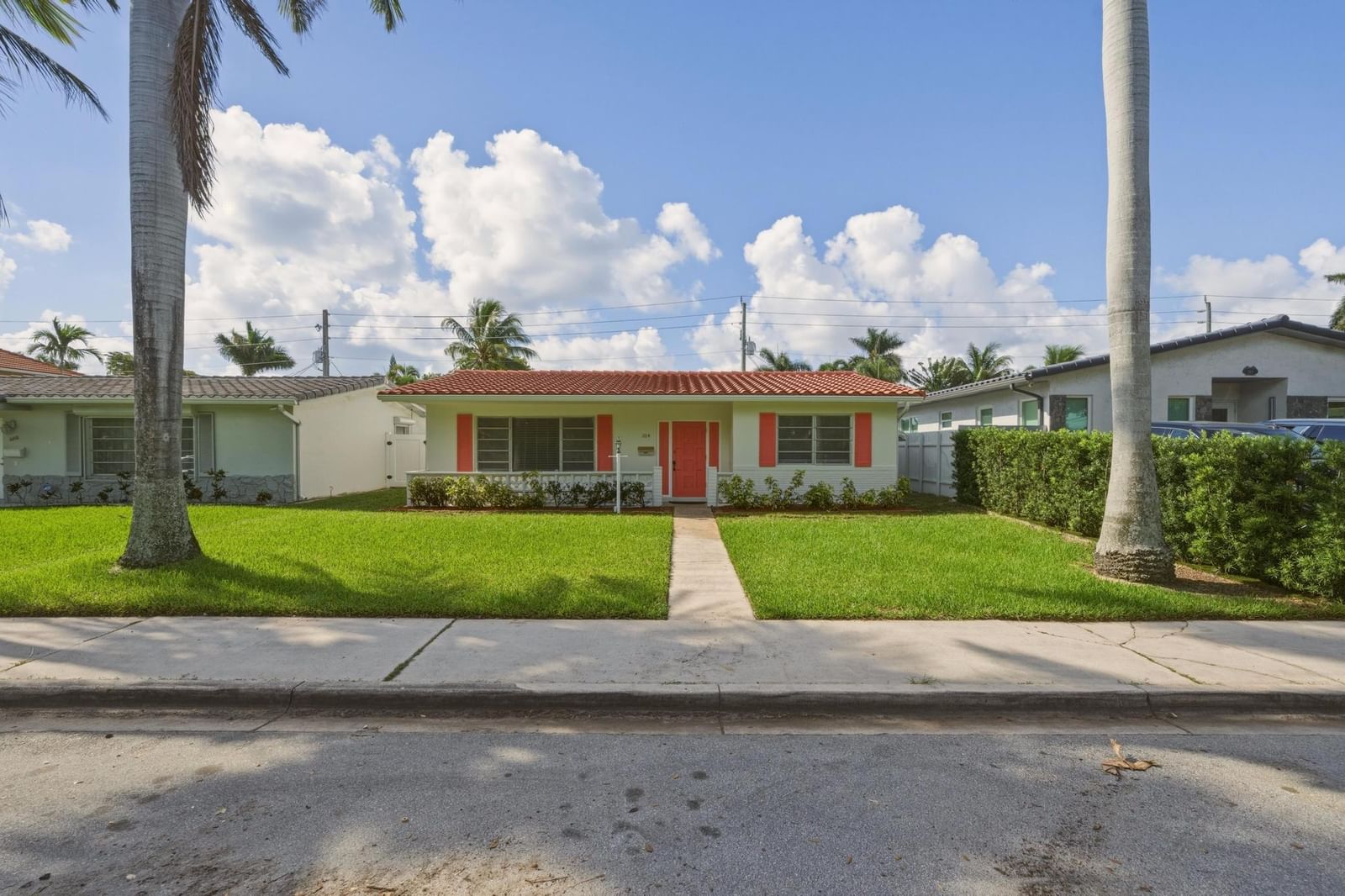 1114 Johnson Street, Hollywood, FL 33019 photo 2