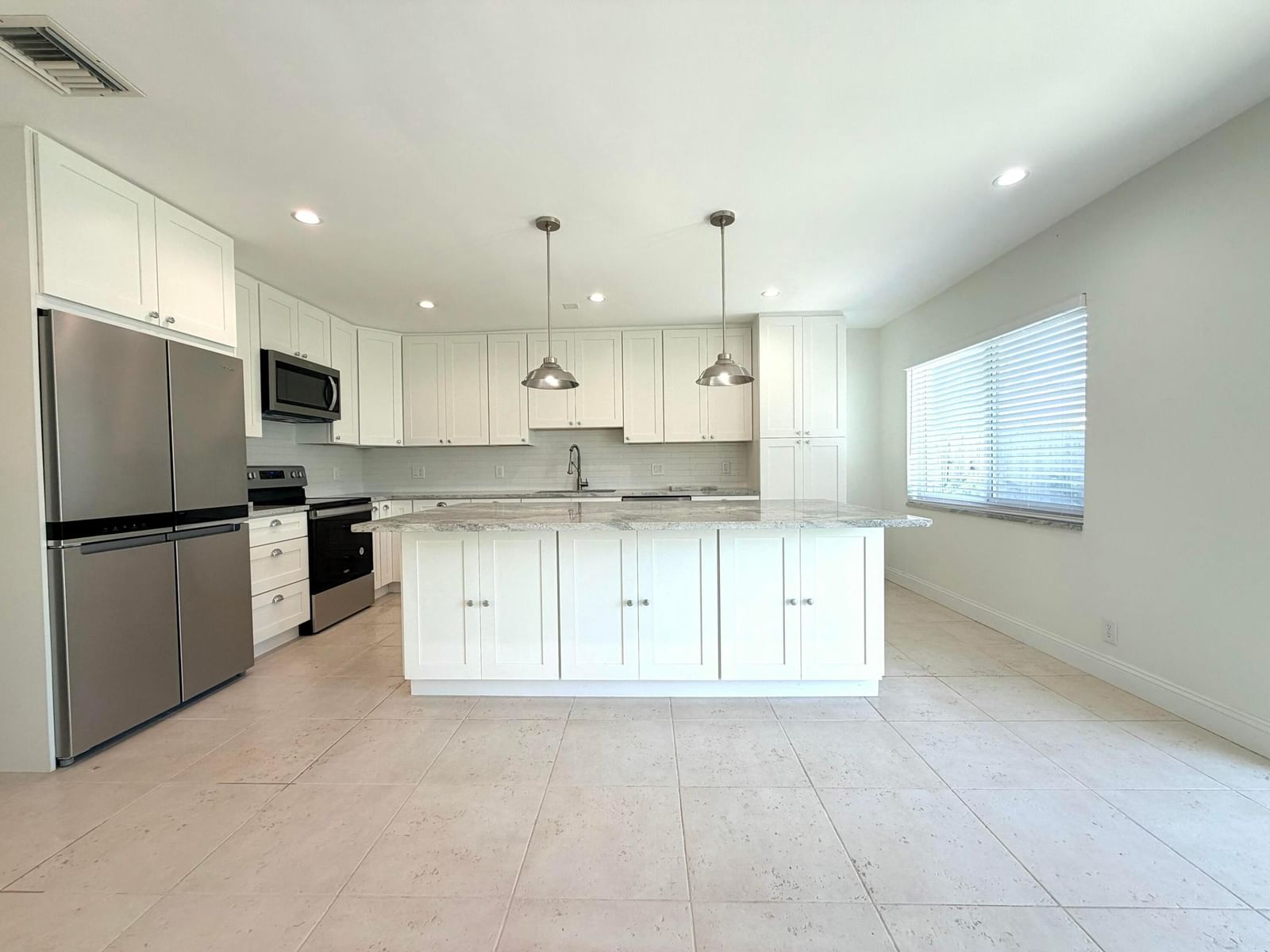 2648 NE 9TH Street, Pompano Beach, FL 33062 photo 4