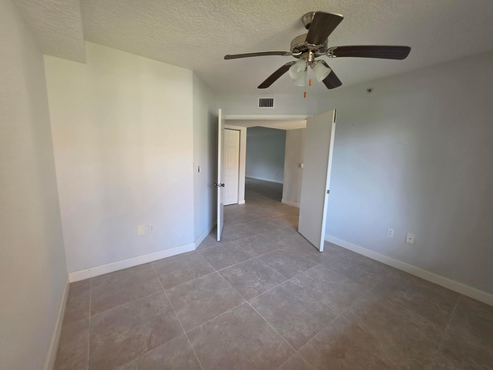 5951 REGAL GLEN Drive #104, Boynton Beach, FL 33437 photo 5