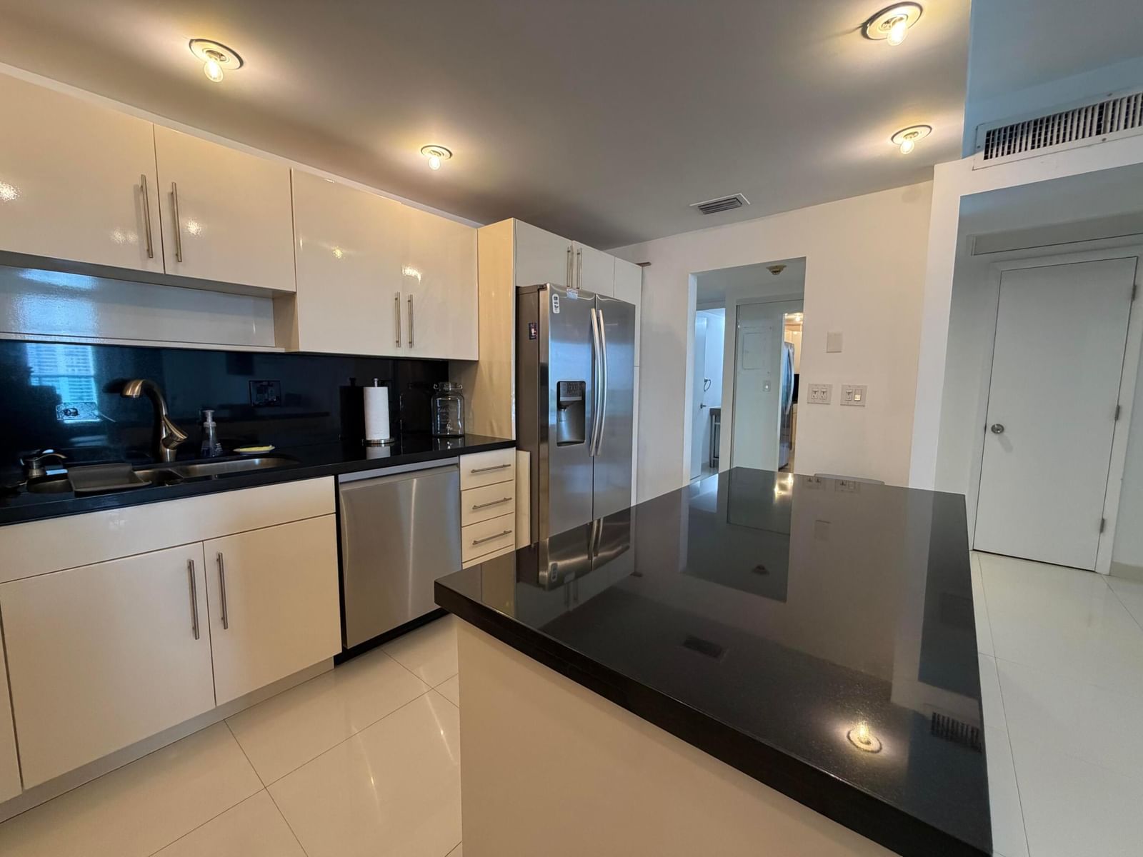 19390 COLLINS Avenue #1603, Sunny Isles Beach, FL 33160 photo 3