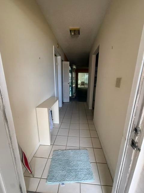 197 Lake Susan Lane, West Palm Beach, FL 33411 photo 4