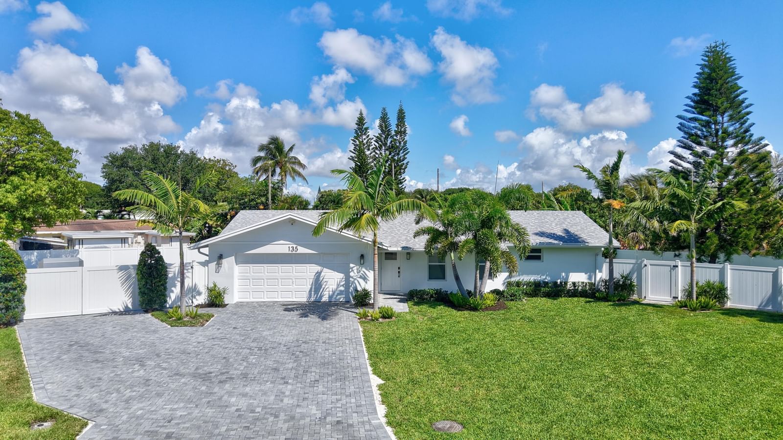 135 SE 28th Court, Boynton Beach, FL 33435 photo 2