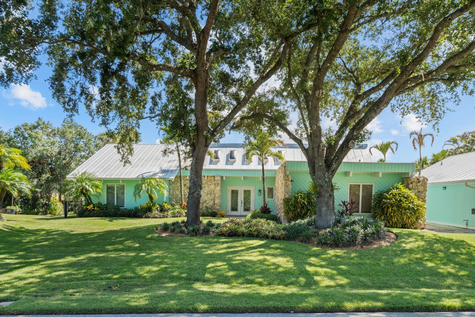 220 SW WILLOW LAKE Trail, Stuart, FL 34997 photo 3
