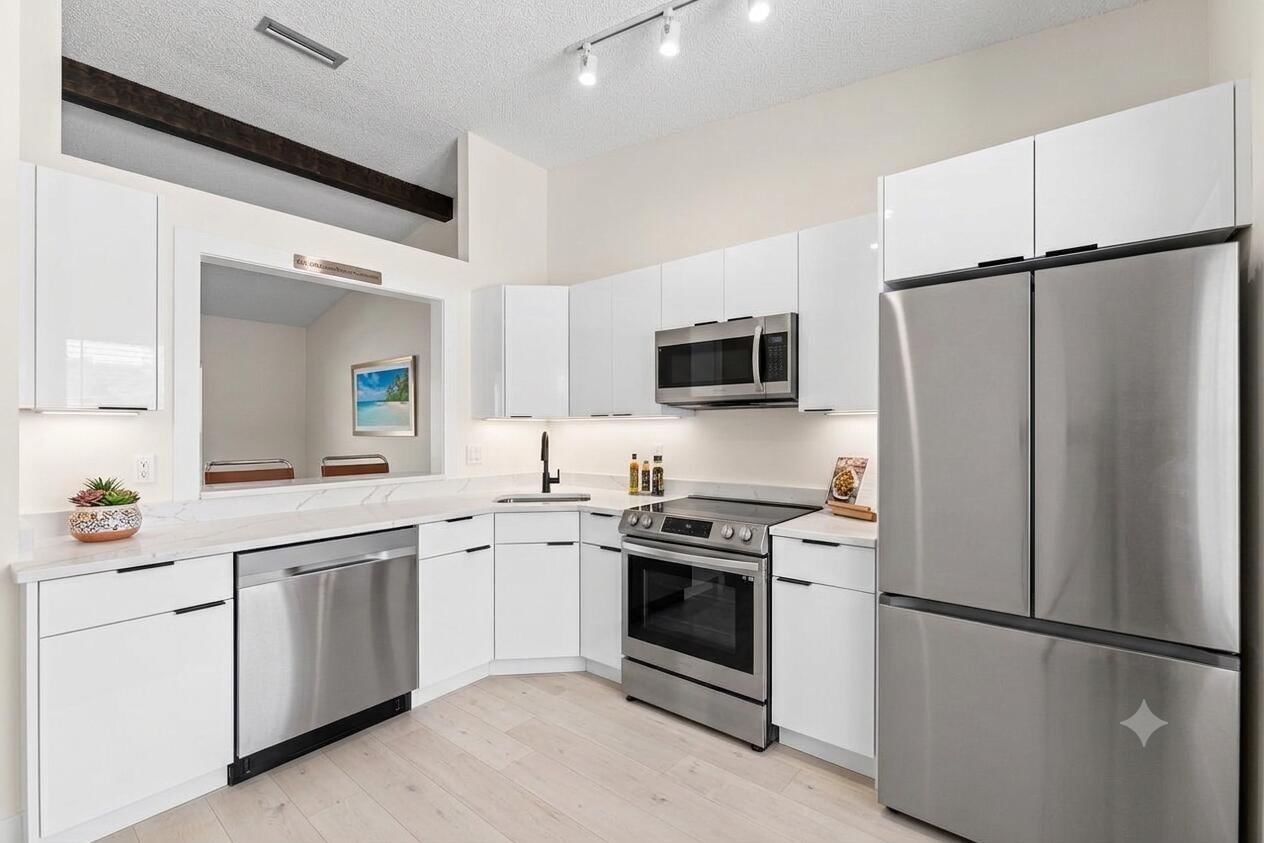 1024 Green Pine Boulevard #I, West Palm Beach, FL 33409 photo 2