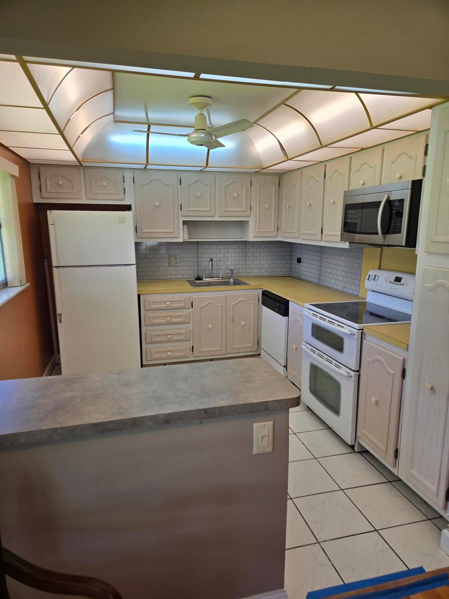 1076 NW 85th Terrace #A72, Plantation, FL 33322 photo 2