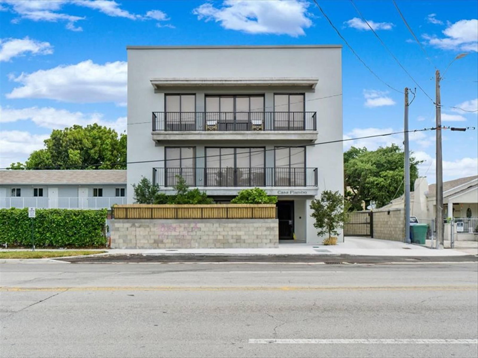 1053 NW 29th Street #Casa Flambo, Miami, FL 33127 photo 3