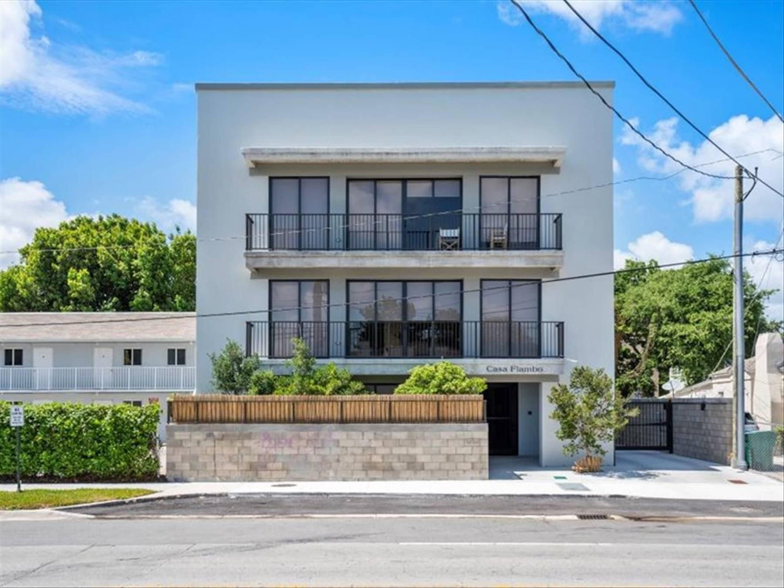 1053 NW 29th Street #Casa Flambo, Miami, FL 33127 photo 4