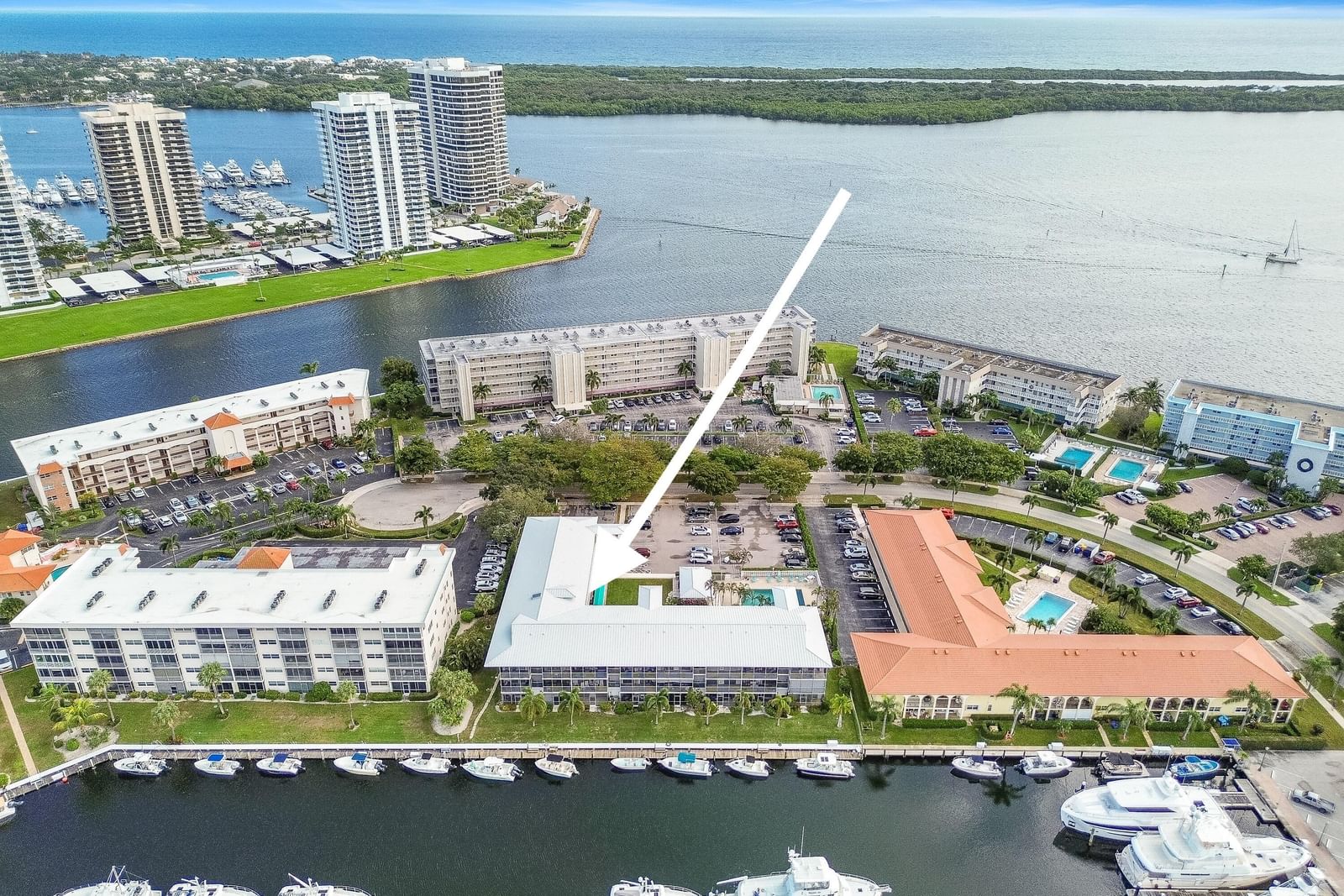 37 Yacht Club Drive #303, North Palm Beach, FL 33408 photo 2