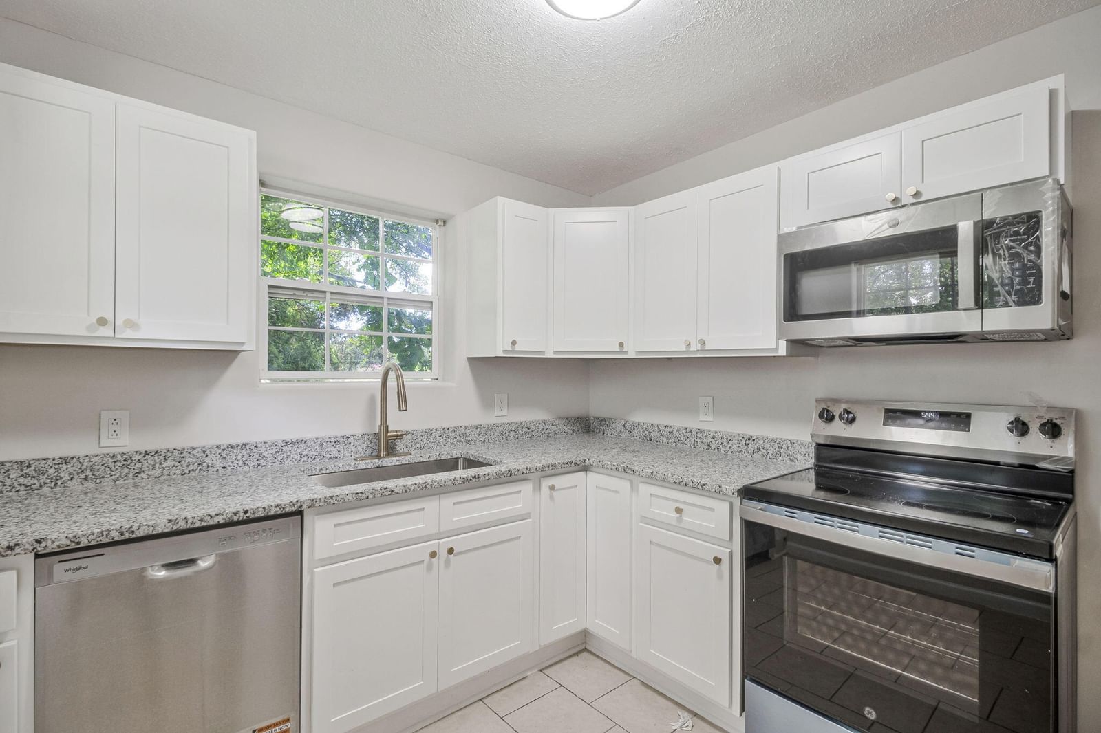 3031 W Jackson Street, Pensacola, FL 32505 photo 3