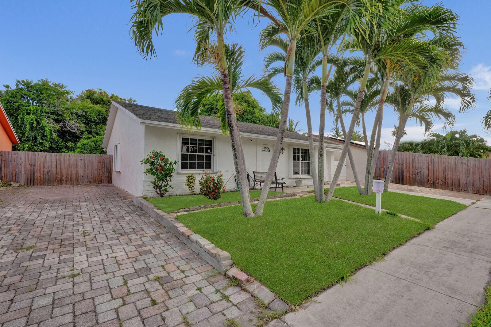6134 E Wauconda Way E, Lake Worth, FL 33463 photo 4