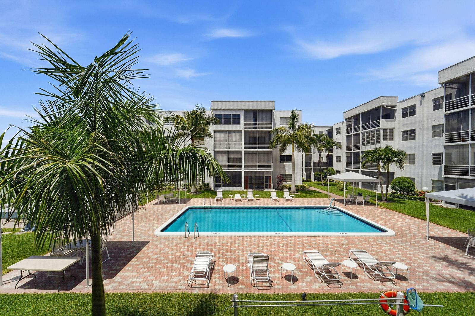 3000 E SUNRISE LAKES Drive E #223, Sunrise, FL 33322 photo 2