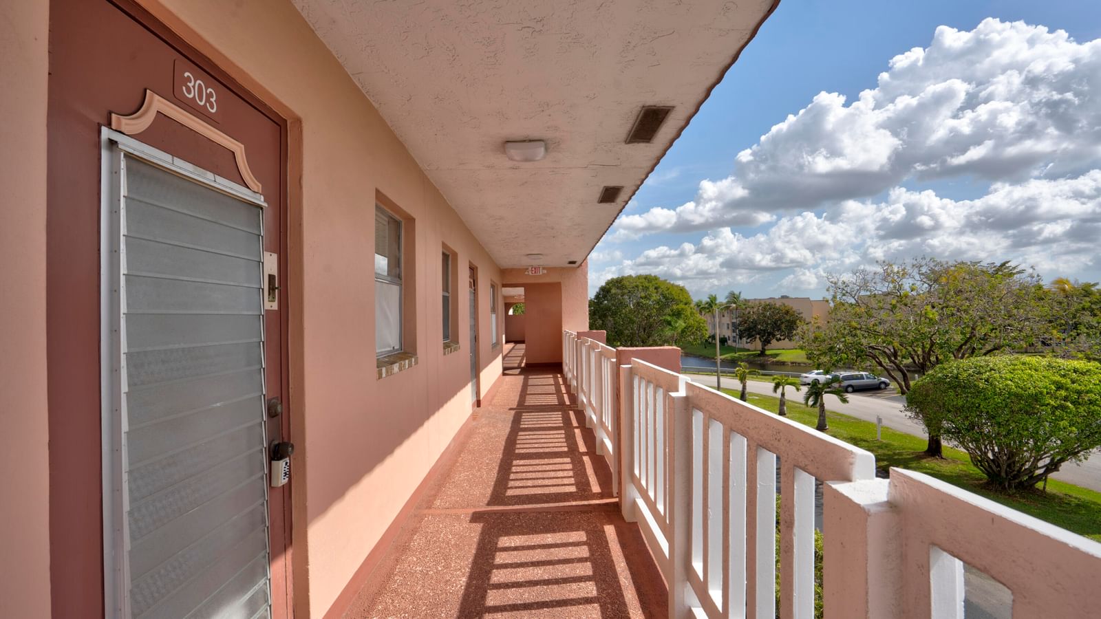 9400 SUNRISE LAKES Boulevard #303, Sunrise, FL 33322 photo 2