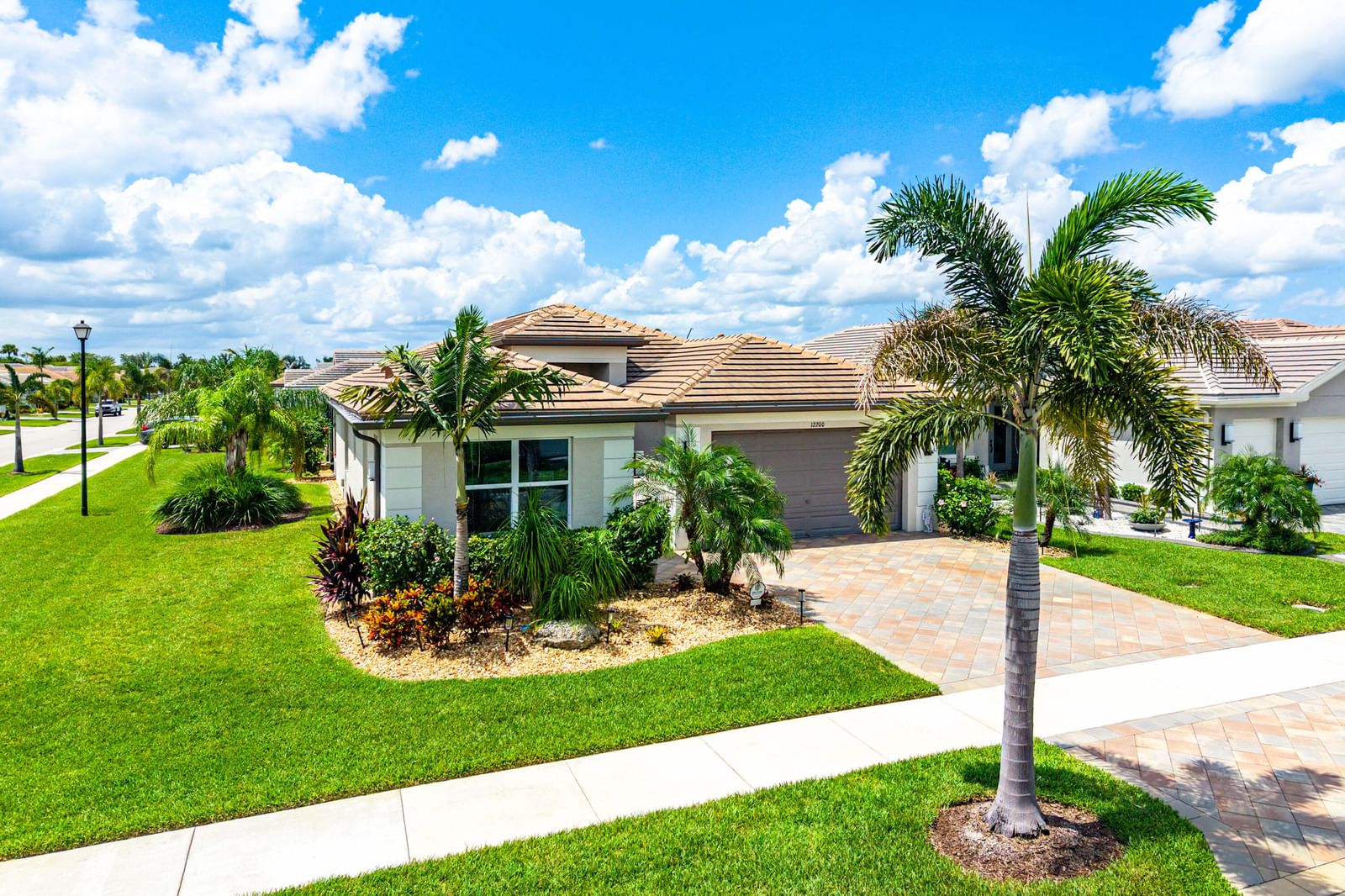 12200 SW SANDPIPER Way, Port St Lucie, FL 34987 photo 2