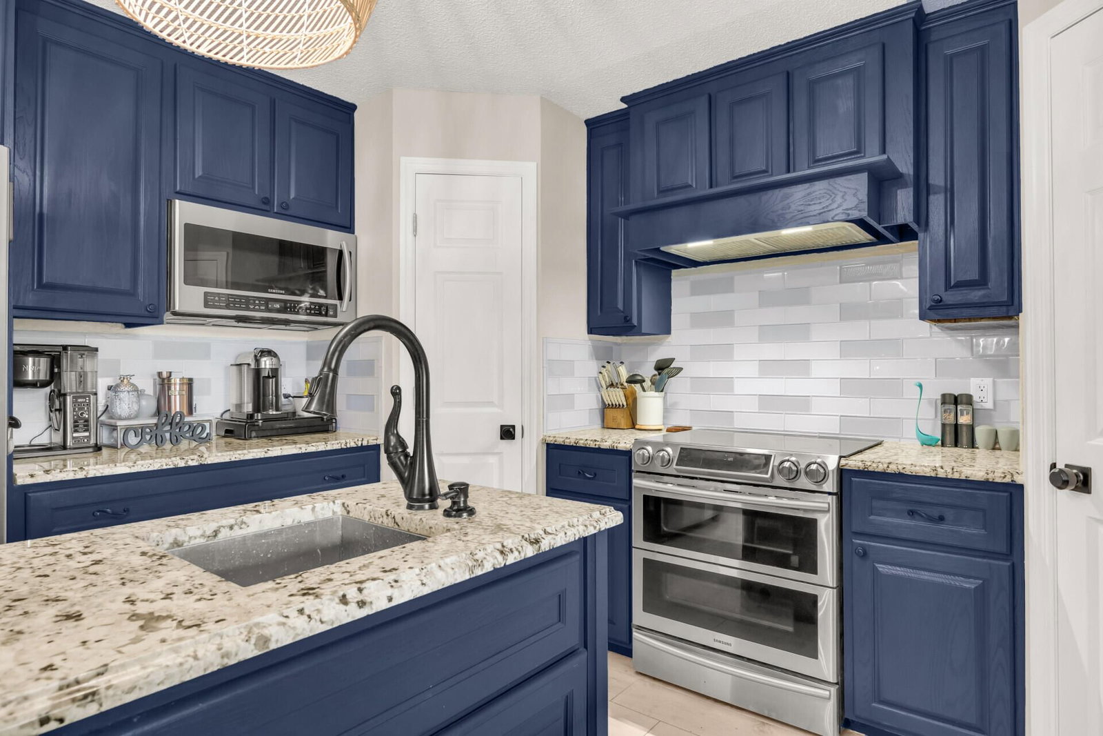 2566 12TH Square SW, Vero Beach, FL 32968 photo 4