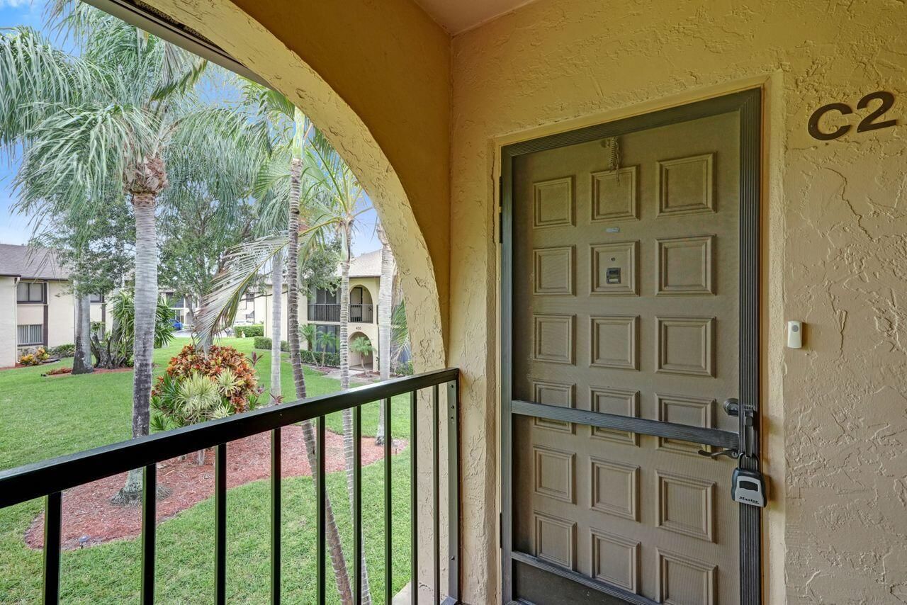 429 Pine Glen Lane #C-2, Greenacres, FL 33463 photo 3