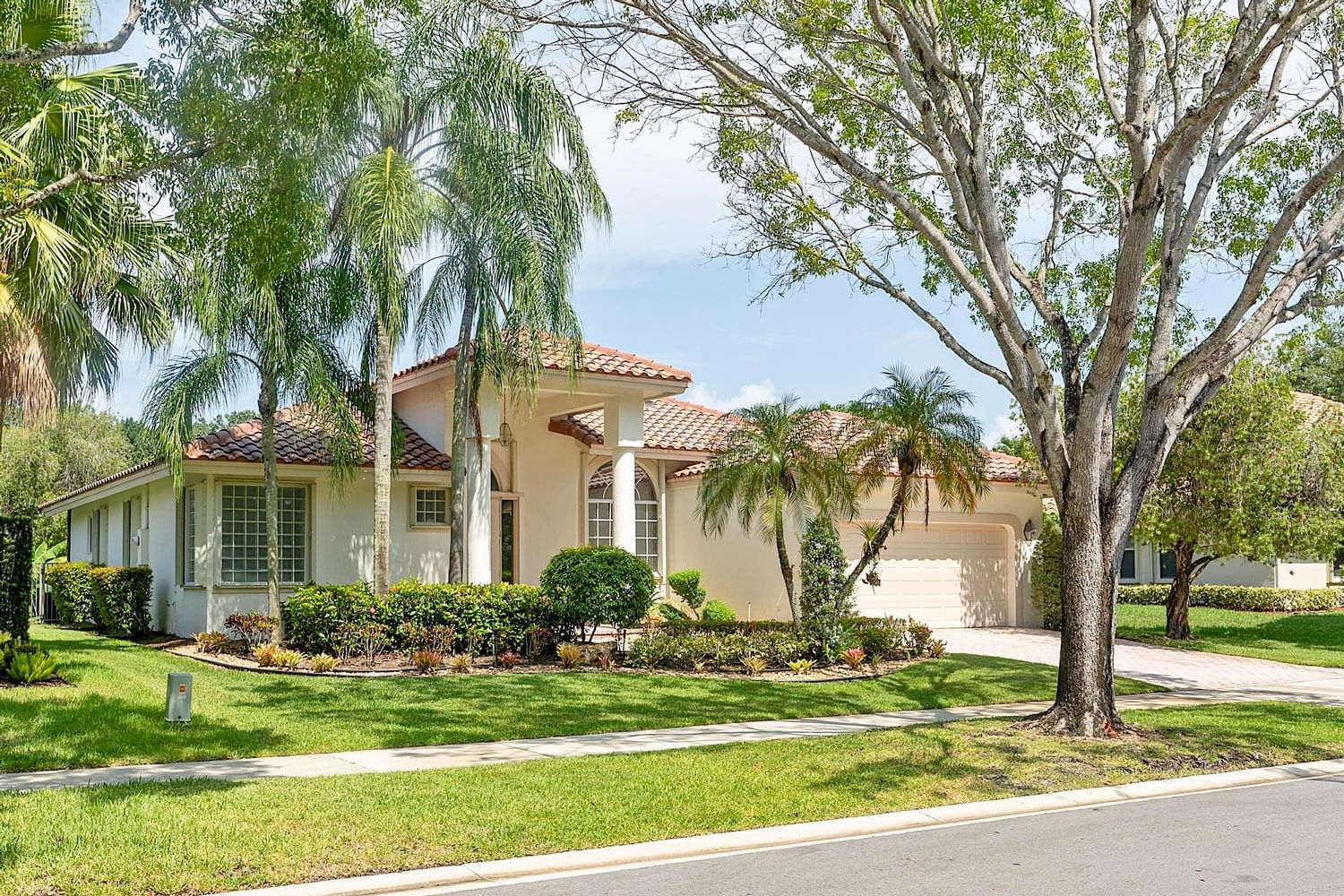 875 Bayside Lane, Weston, FL 33326 photo 2