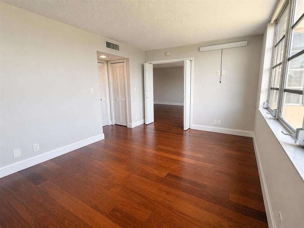 4030 W PALM AIRE Drive #402, Pompano Beach, FL 33069 photo 5