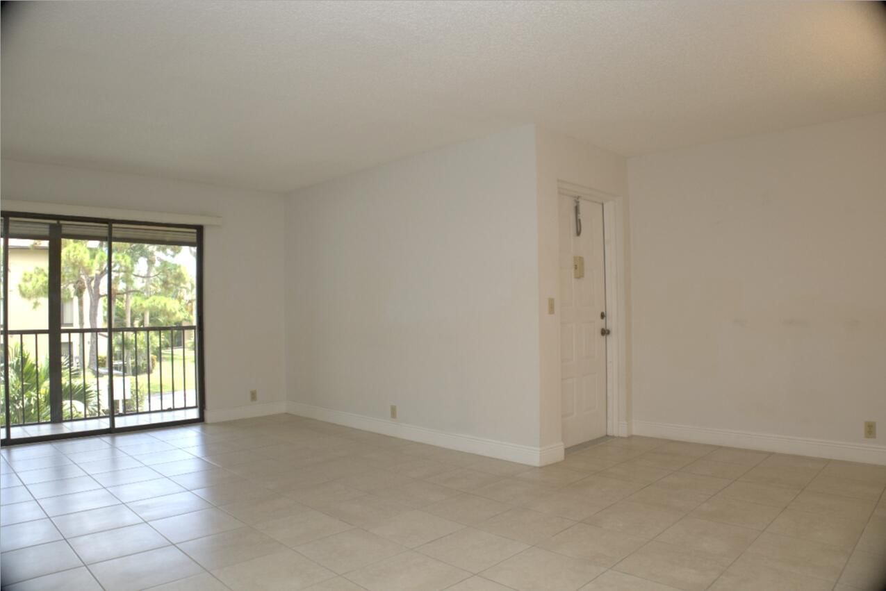 815 Sky Pine Way #D2, Greenacres, FL 33415 photo 3