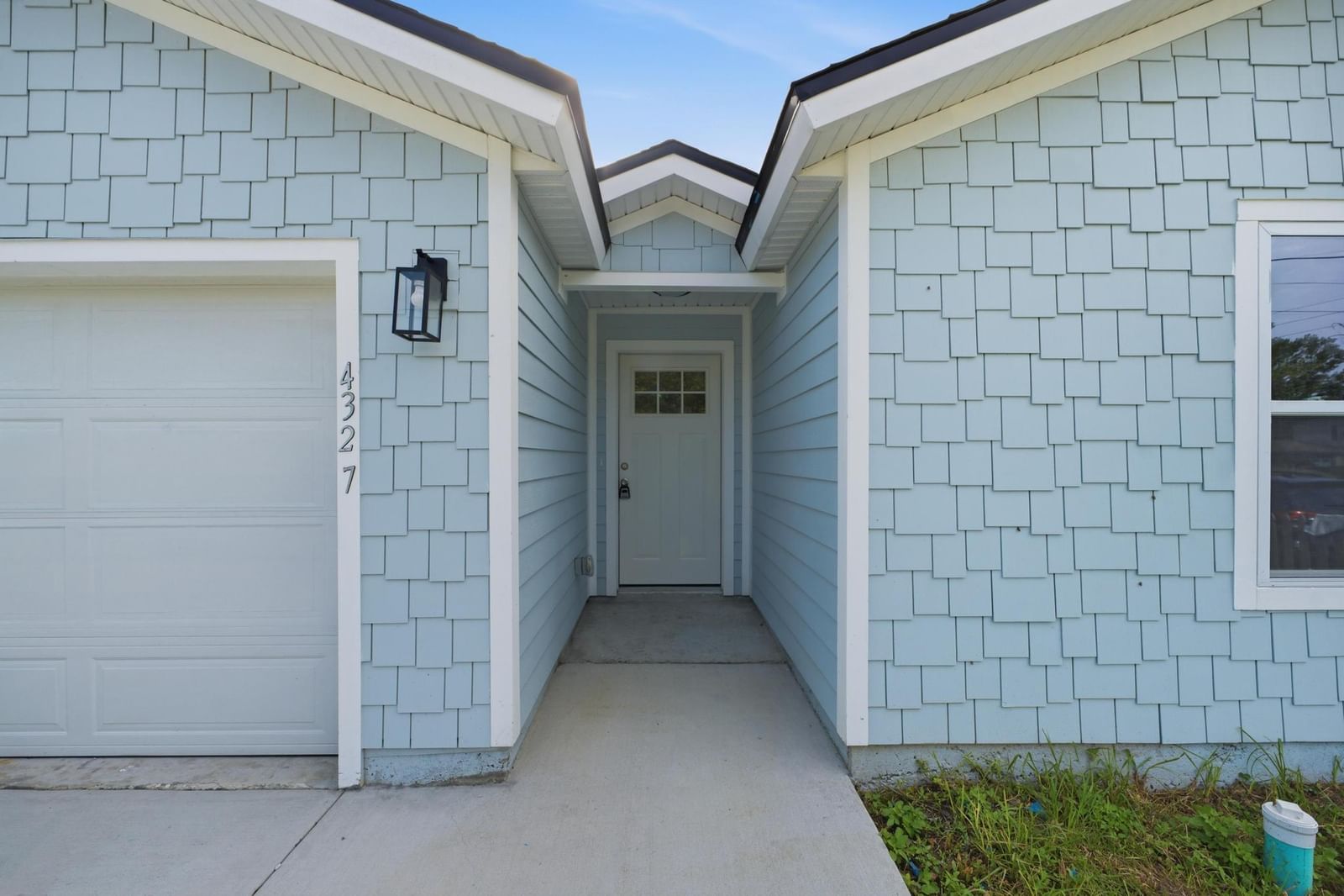 4327 Bessie Circle E, Jacksonville, FL 32209 photo 3