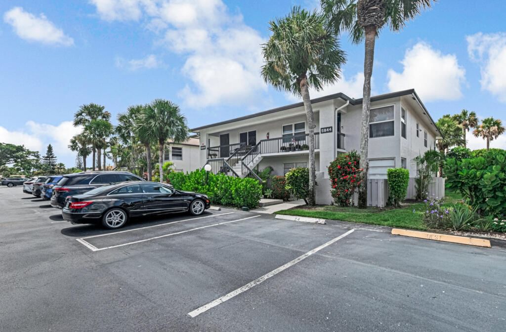 5844 Areca Palm Court #C, Delray Beach, FL 33484 photo 3