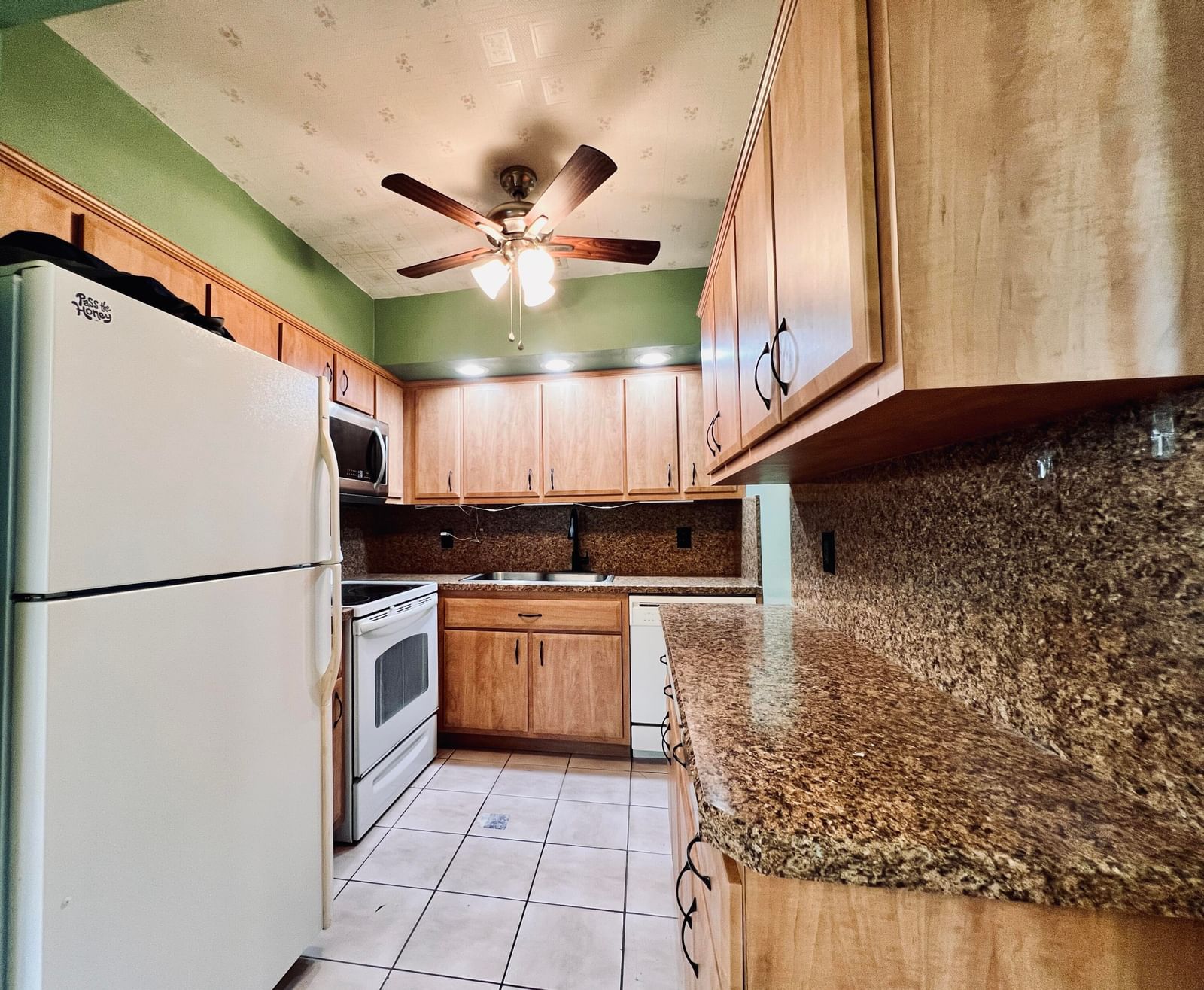 210 Easthampton I, West Palm Beach, FL 33417 photo 3