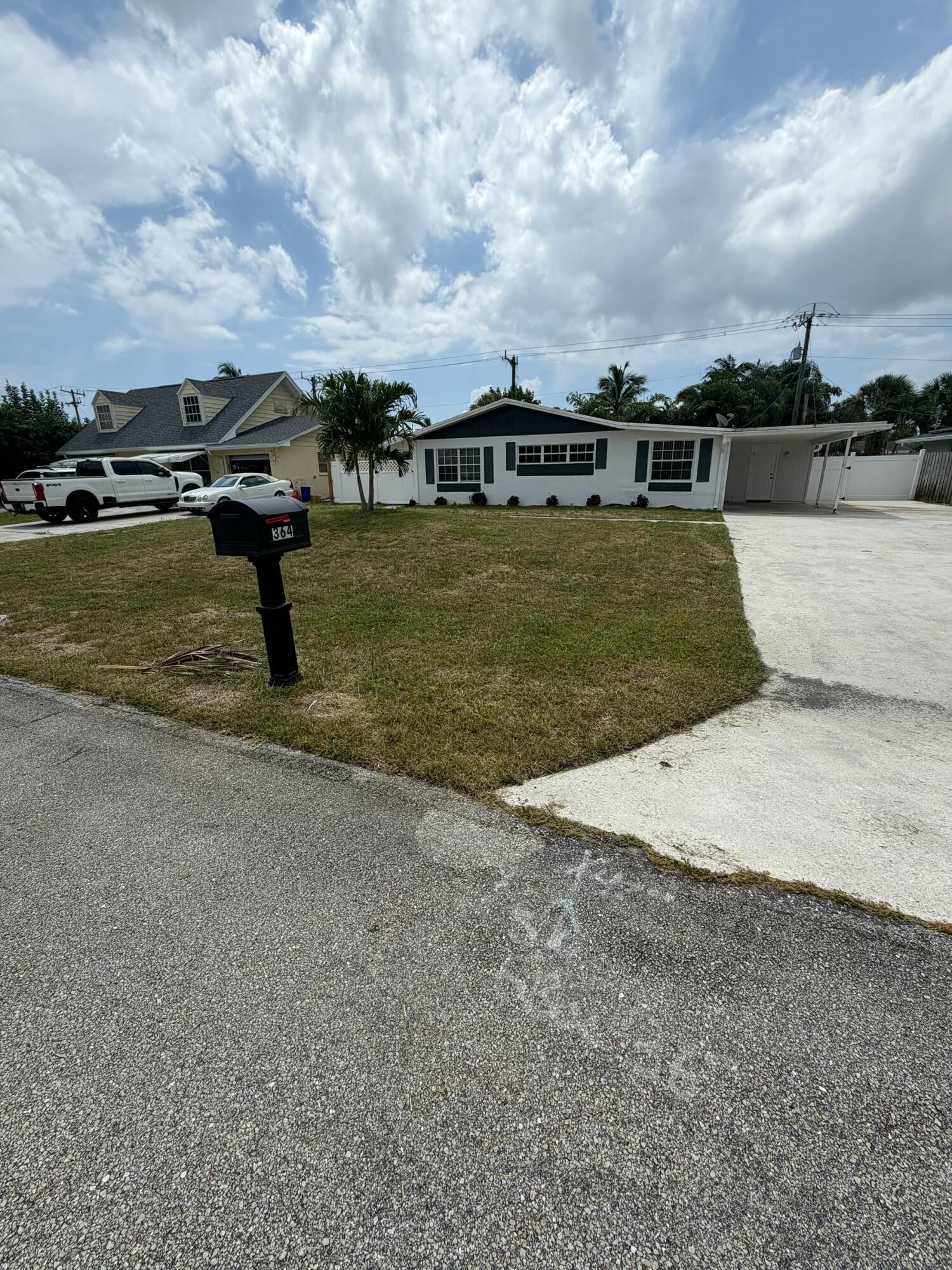 364 Garden Boulevard, Palm Beach Gardens, FL 33410 photo 2