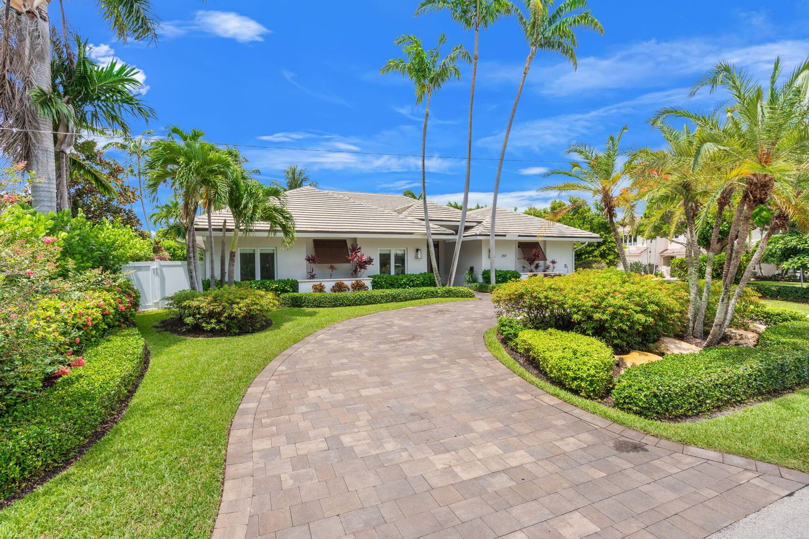 2517 NE 13TH Street, Fort Lauderdale, FL 33304 photo 2