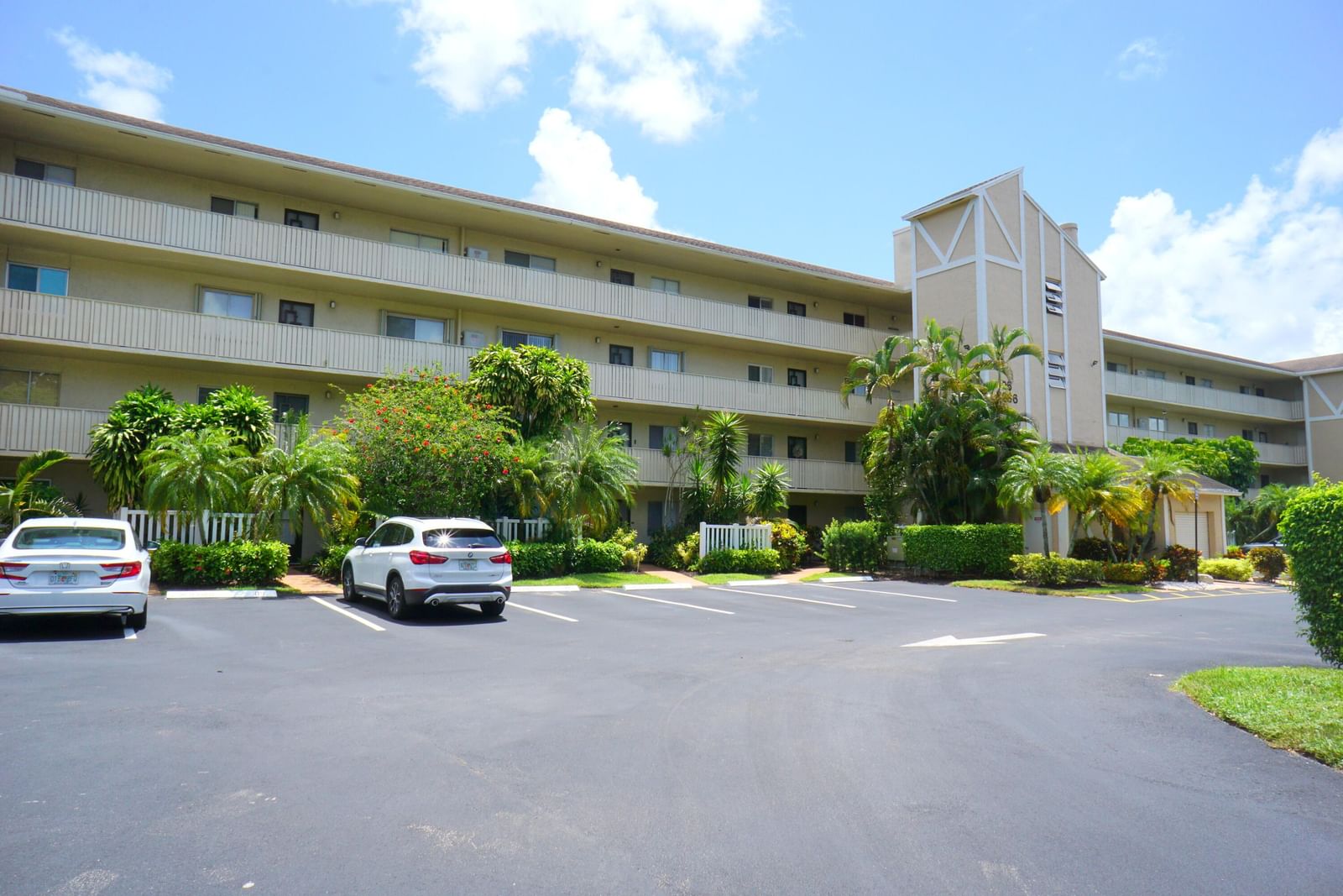 7286 HUNTINGTON Lane #306, Delray Beach, FL 33446
