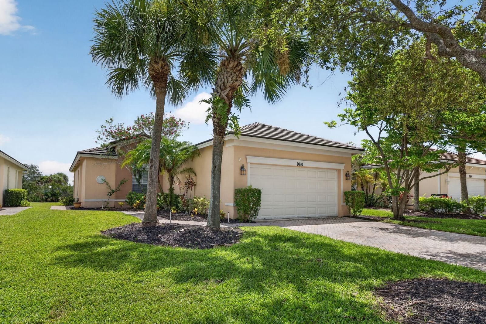 9810 SW Eastbrook Circle, Port St Lucie, FL 34987 photo 2