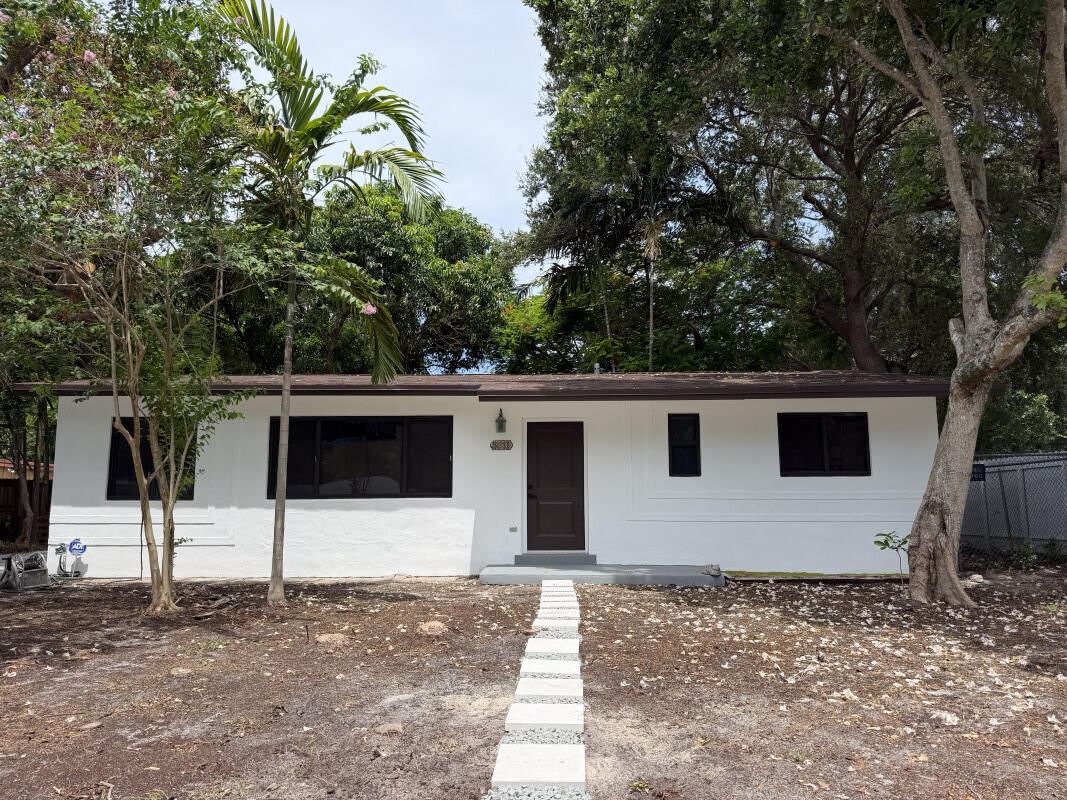 3611 SW 33rd Avenue, West Park, FL 33023 photo 3