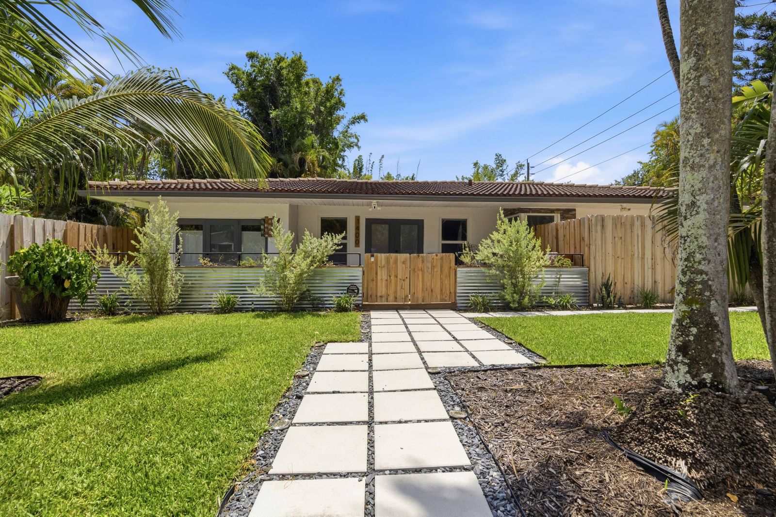 1400 NE 17th Avenue, Fort Lauderdale, FL 33304 photo 2