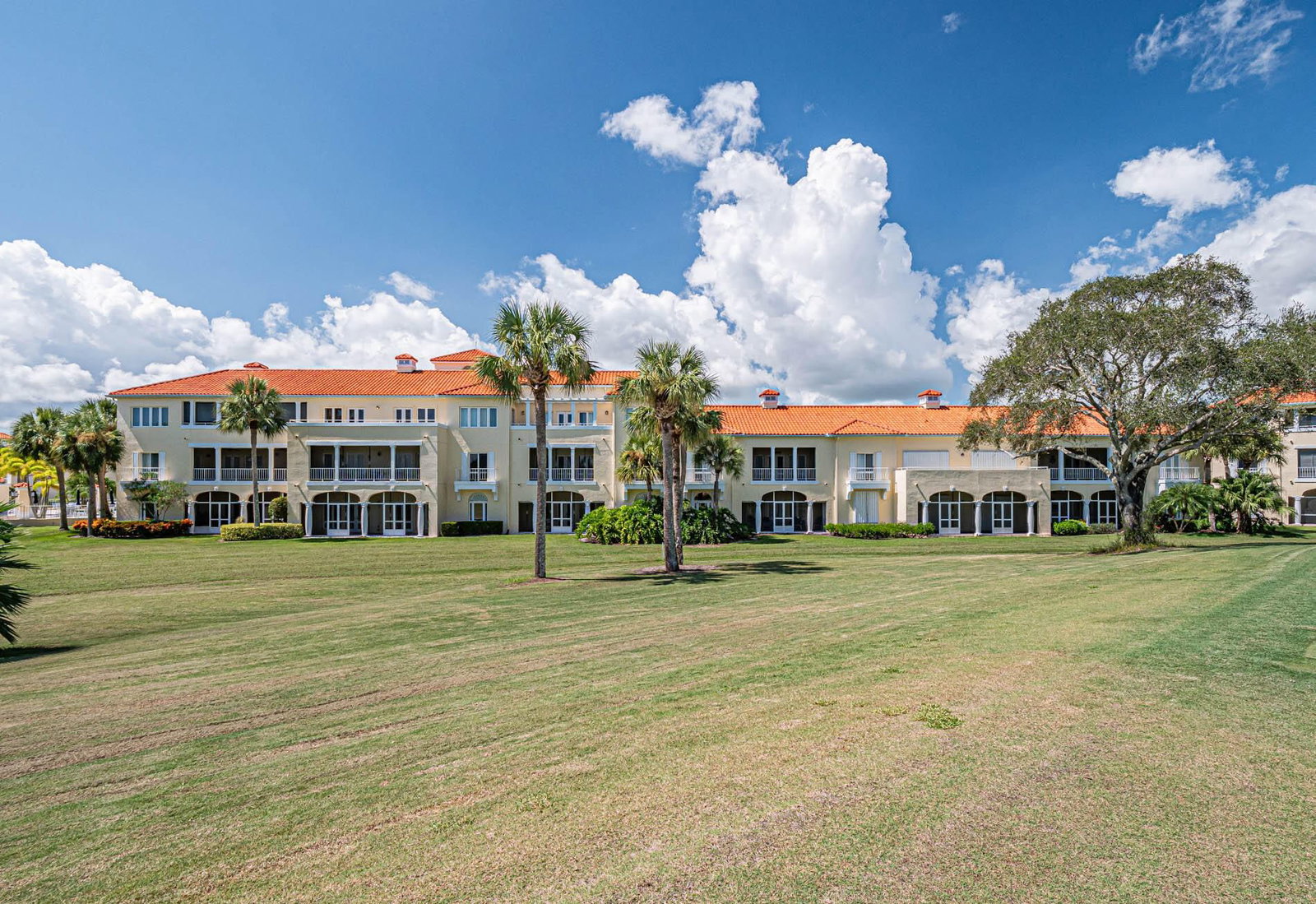 5060 HARMONY Circle #105, Vero Beach, FL 32967 photo 2