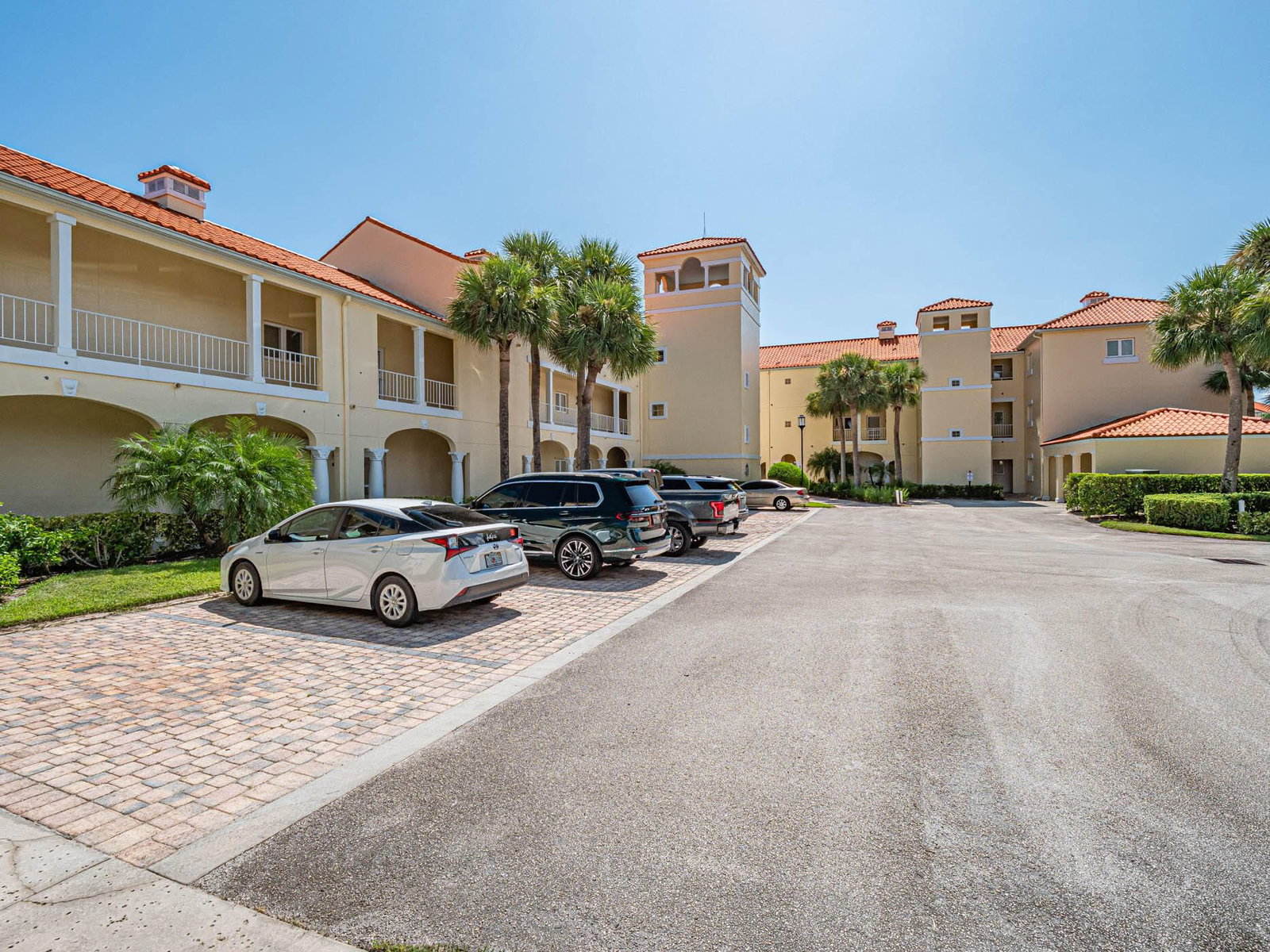 5060 HARMONY Circle #105, Vero Beach, FL 32967 photo 4