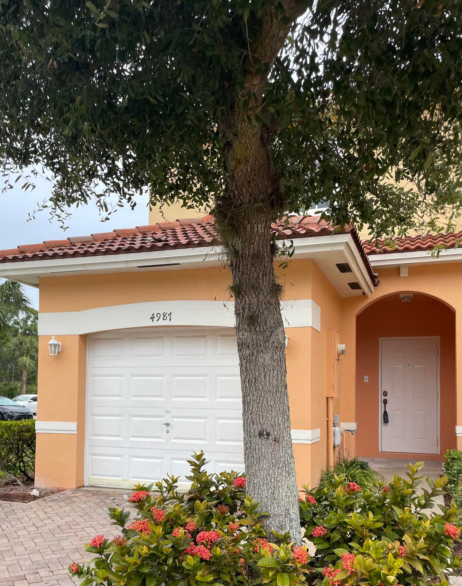 4987 SE Mariner Garden Circle SE, Stuart, FL 34997 photo 2