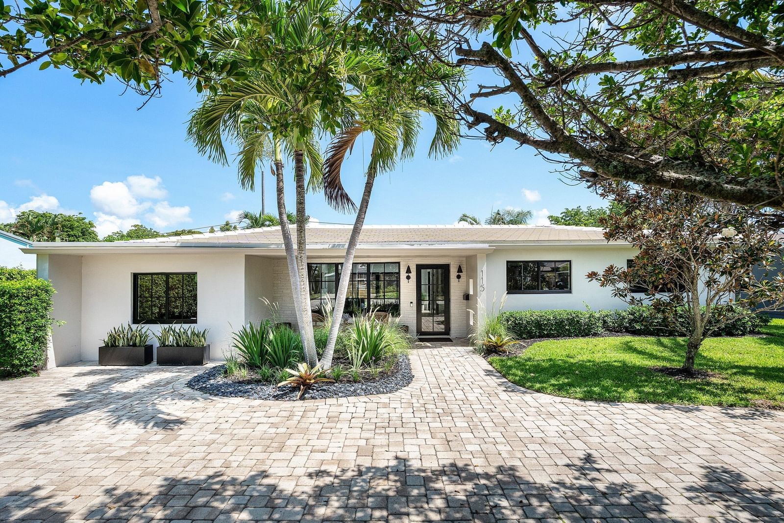 115 Bonnie Briar Lane, Delray Beach, FL 33444 photo 2