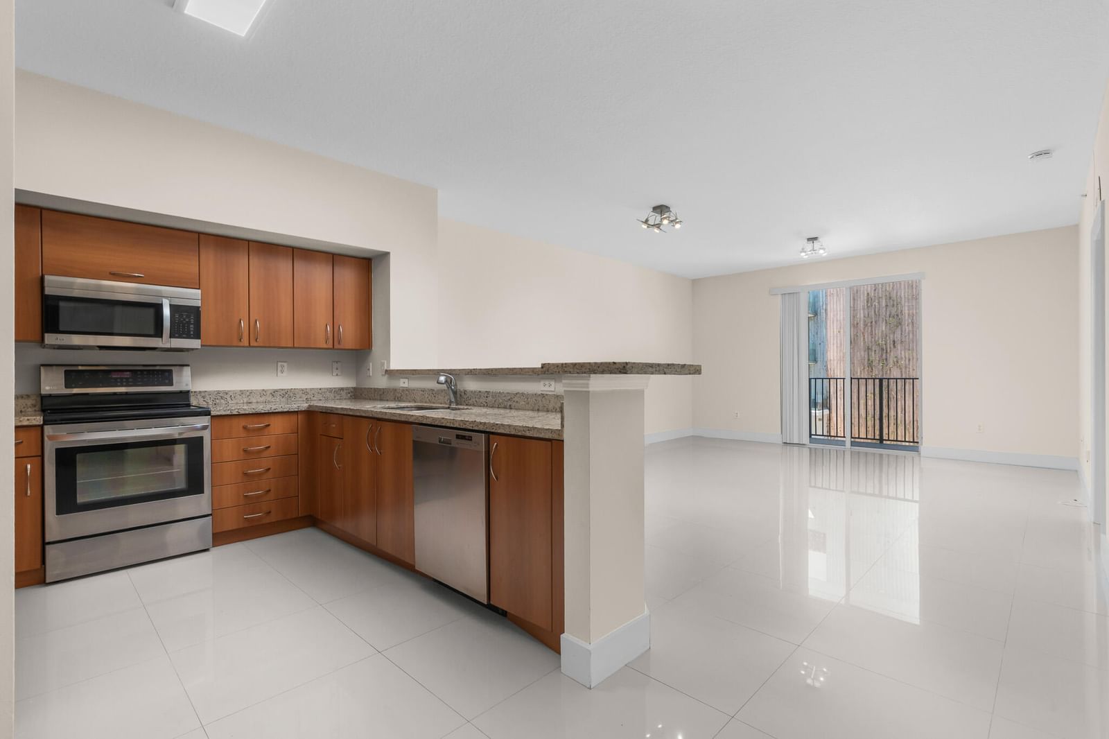 250 NE 3rd Avenue #1305, Delray Beach, FL 33444 photo 2