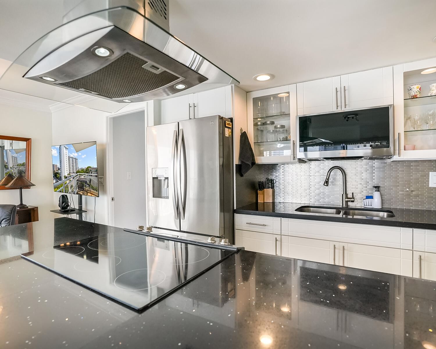126 Golden Isles Drive #52A, Hallandale Beach, FL 33009 photo 3
