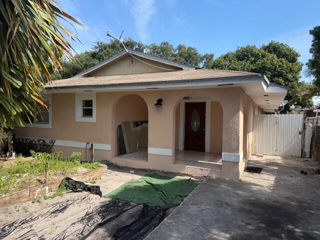 2975 NW 96TH Street, Miami, FL 33147 photo 2