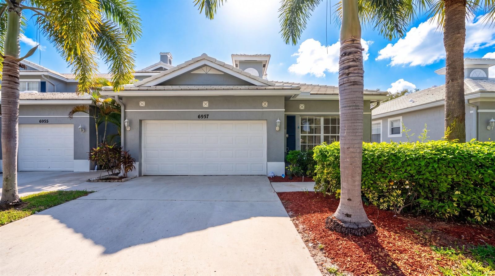 6957 BLUE SKIES Drive, Lake Worth, FL 33463 photo 2