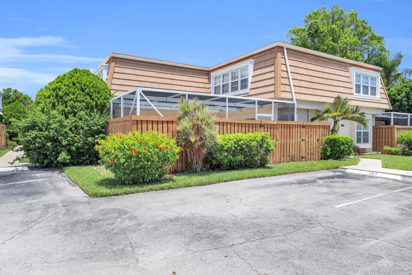 11557 WINCHESTER Drive, Palm Beach Gardens, FL 33410 photo 4