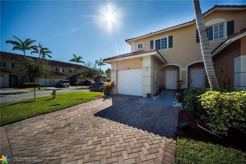 5500 MONTE CARLO Lane, Margate, FL 33068 photo 2