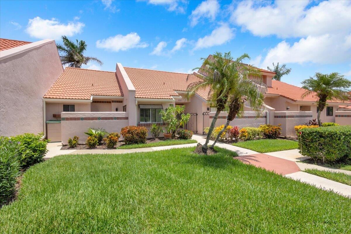 3303 SE Sandpiper Circle, Port St Lucie, FL 34952 photo 2