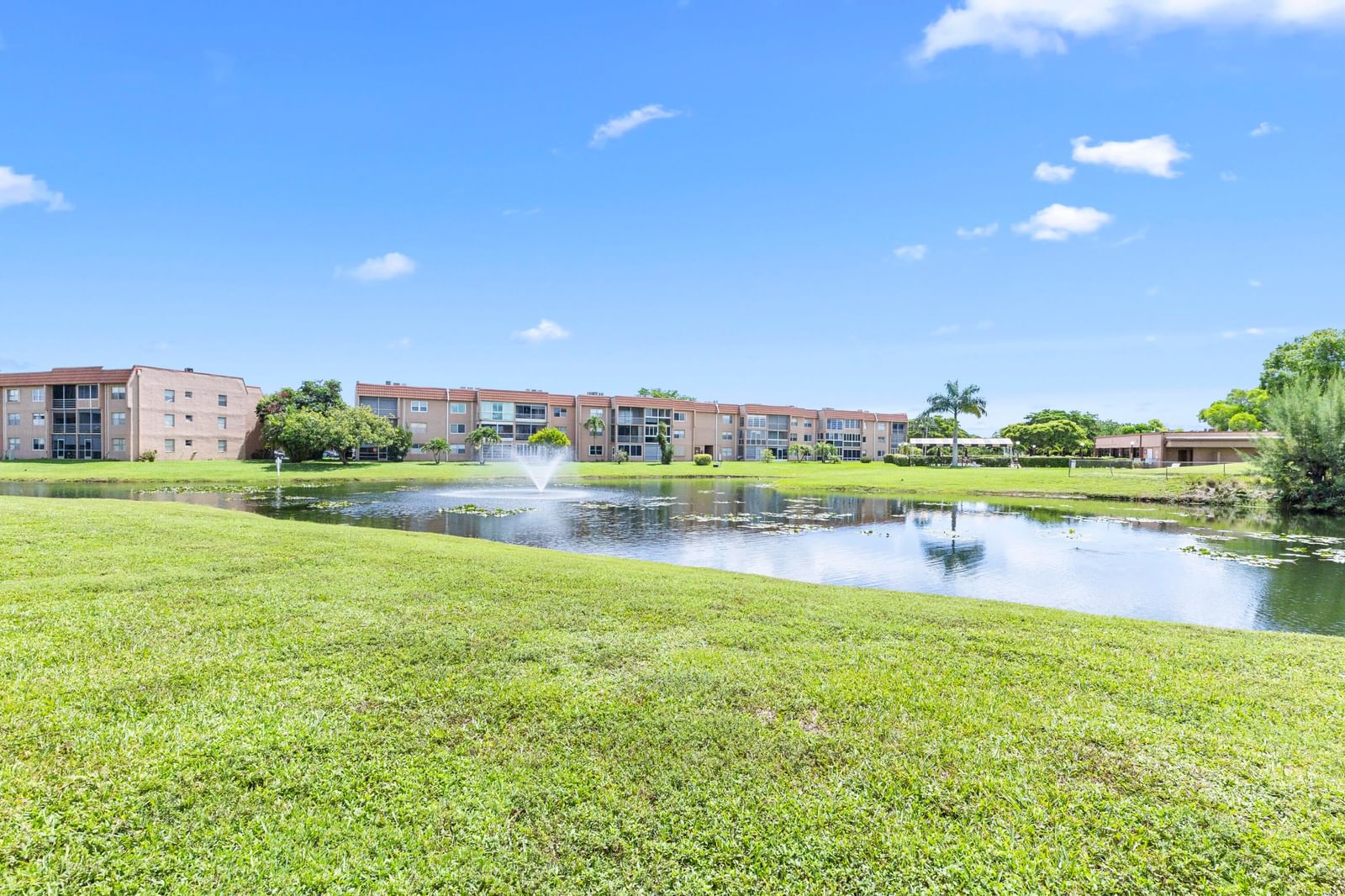 9861 Sunrise Lakes Boulevard #101, Sunrise, FL 33322 photo 4