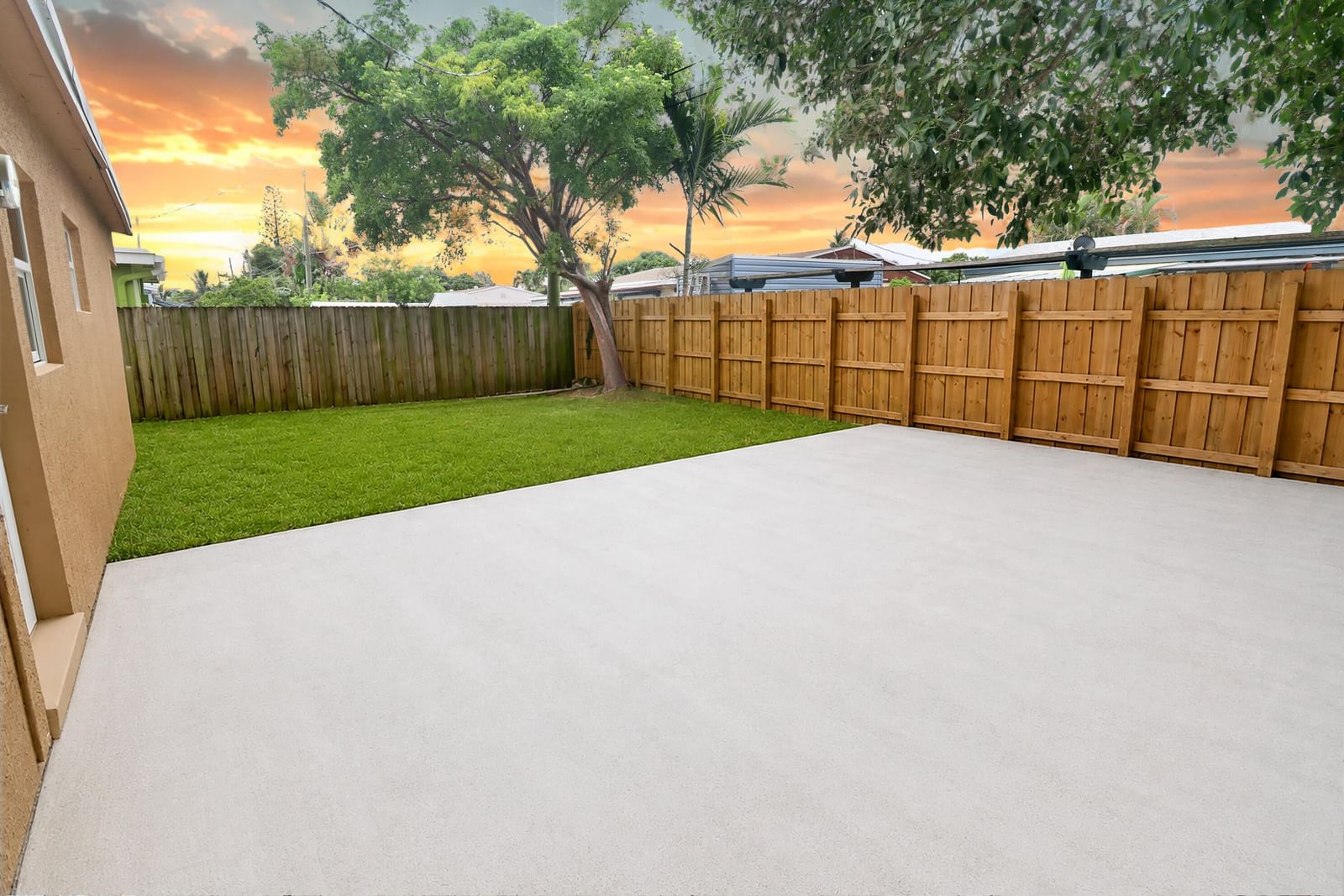 5249 NE 4TH Terrace, Oakland Park, FL 33334 photo 2